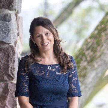 Former Quincy school board member launches campaign