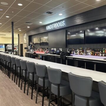 Underdogs brings cocktails, food to grocery store