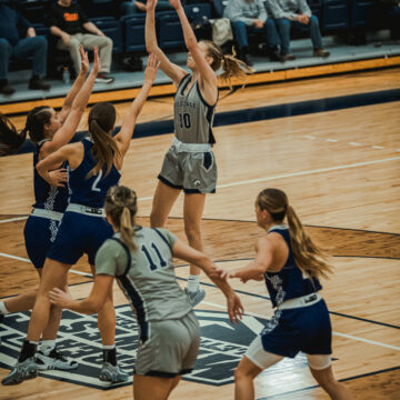 Chargers Upset Second-Ranked Ursuline College