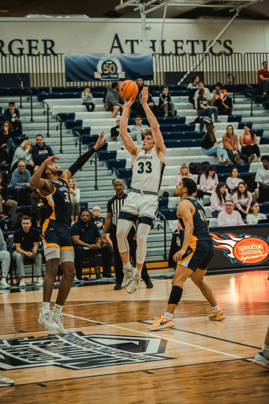 Reuter hits 1000 points mark in three seasons