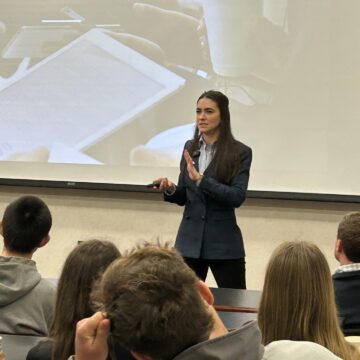 Praxis speaker presents on free trade in conservative economics