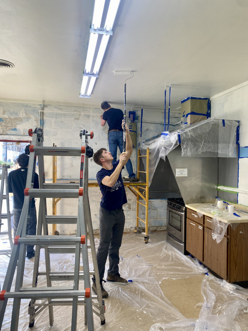 Students spend spring break serving local communities