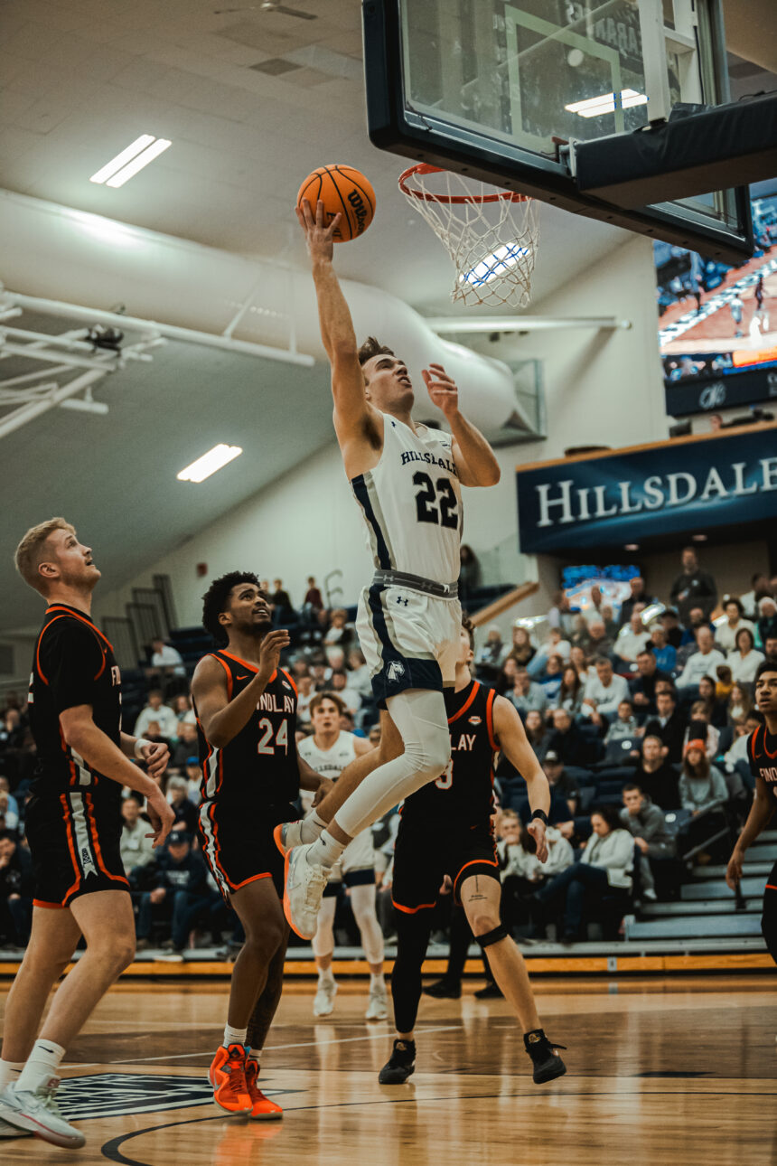 Hillsdale knocked from tournament in first round