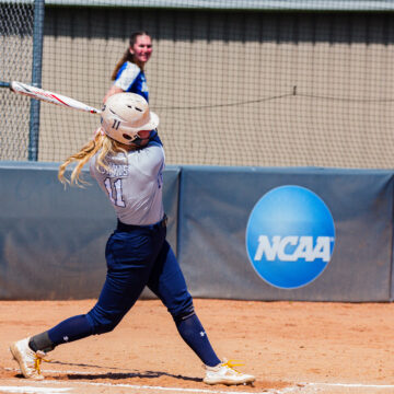 Chargers extend win streak to seven games