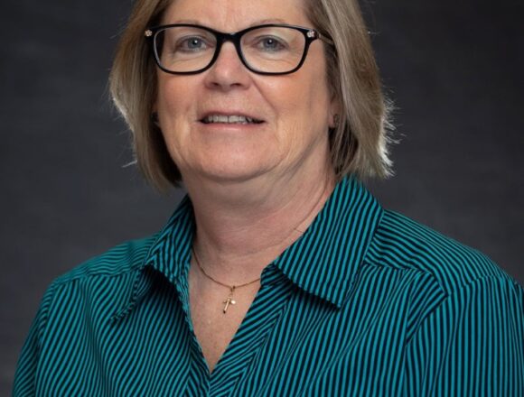 Librarian retires to volunteer and travel