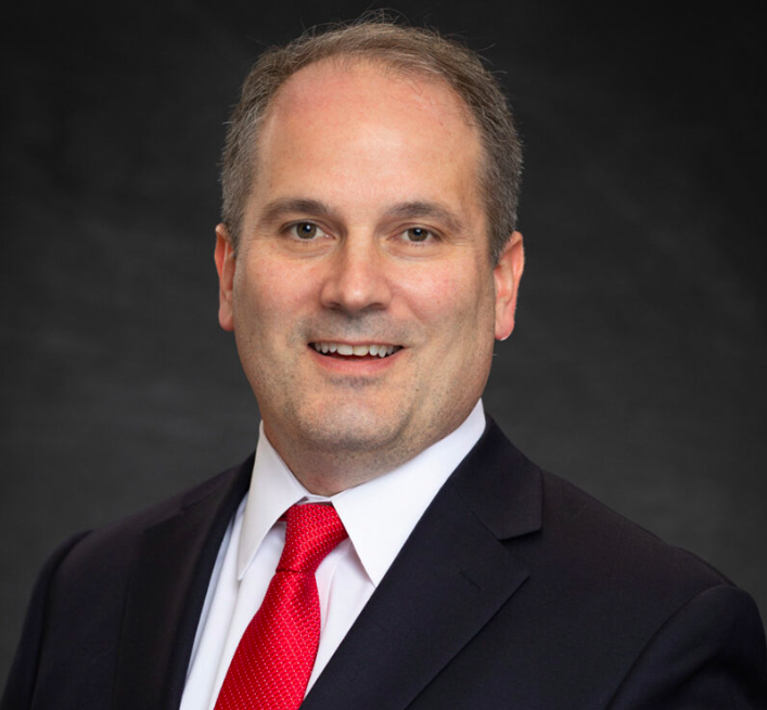 Moyar offers guidance for students pursuing jobs in politics