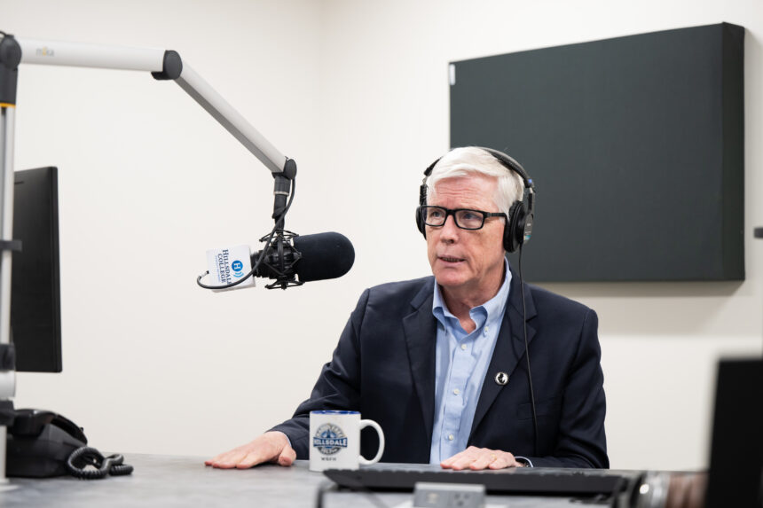 Hewitt meets students, broadcasts from campus