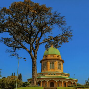 Experience the pearl of Africa