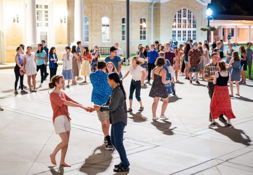 Hillsdating has its time and place