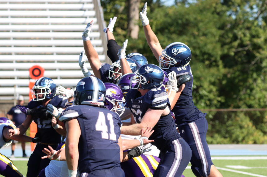 Chargers drop third straight despite 4th quarter surge