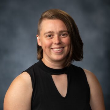 Alumna joins biology department as professor