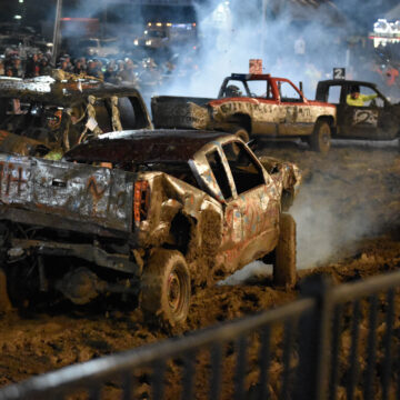 From Chris Lane to the hay show: Hillsdale County fair has it all