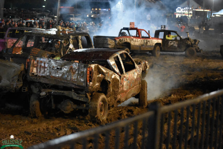From Chris Lane to the hay show: Hillsdale County fair has it all