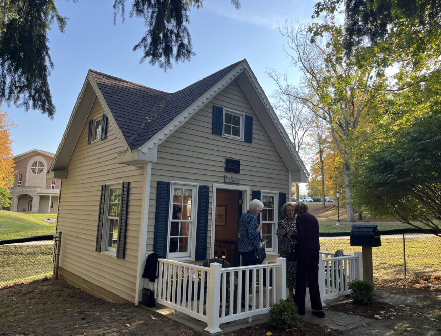 Mary Randall rededicates playhouse after 25 years