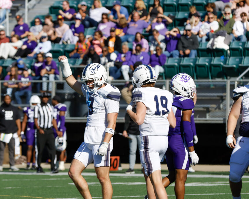 _L8A0595 Kentucky Wesleyan embarrassed at their homecoming