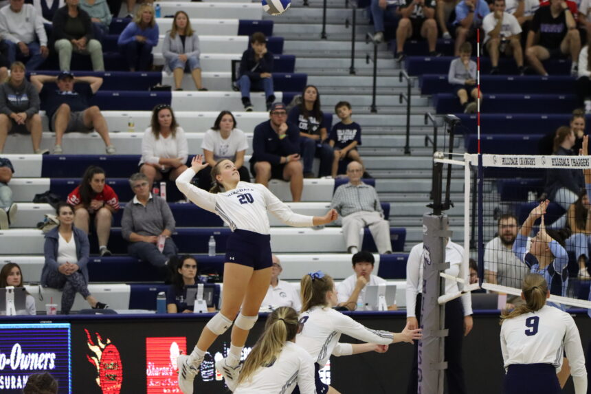 Volleyball beats rival Northwood, ranks first in G-MAC