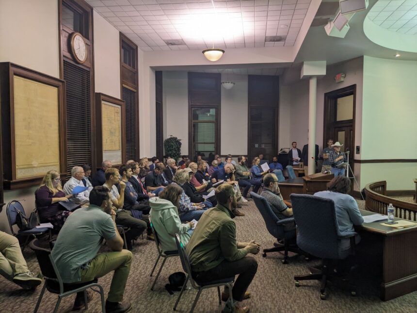 Council rejects bid to extend city manager’s contract to 2032