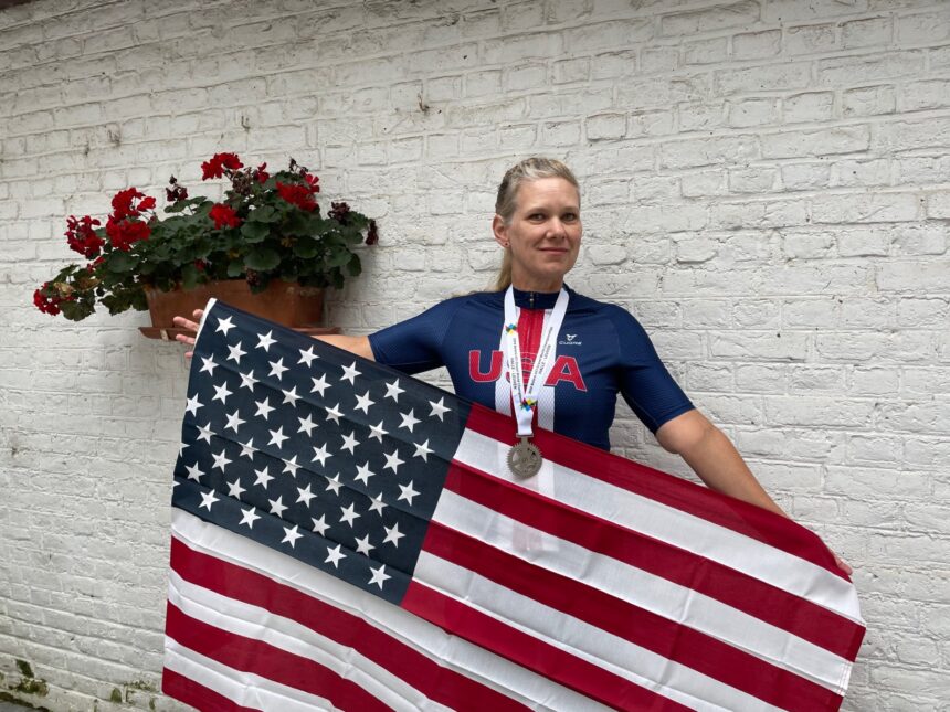 Meyet completes world cycling championship