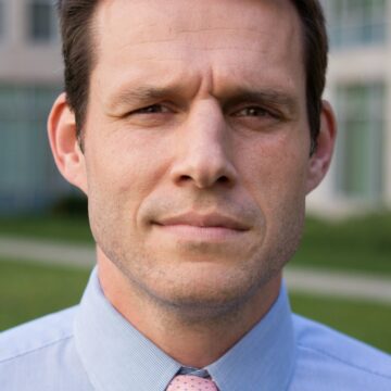 Politics trump Christianity, guest lecturer says