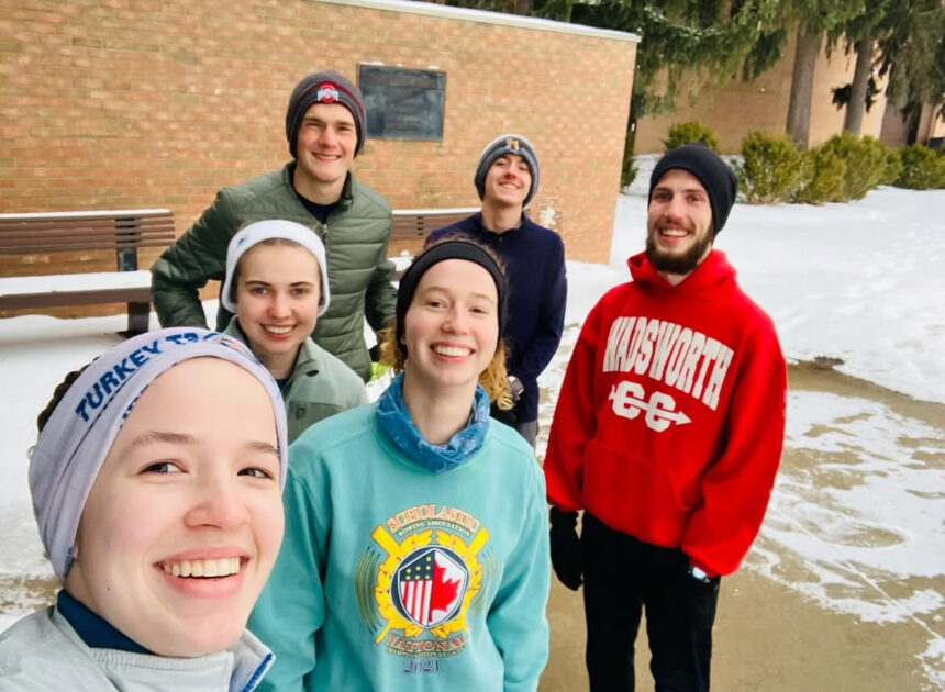 Hillsdale running club dashes onto campus