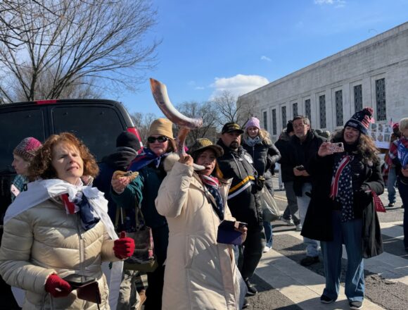 Inauguration moves inside: American spirit persists
