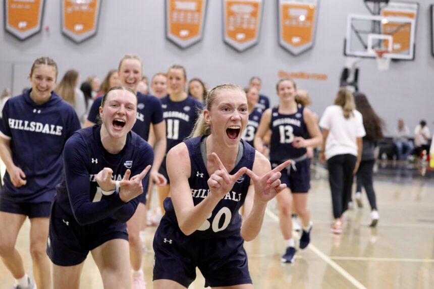 Women’s basketball defeats Findlay and Ursuline