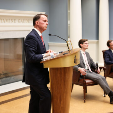 Panel discusses panel of DOE