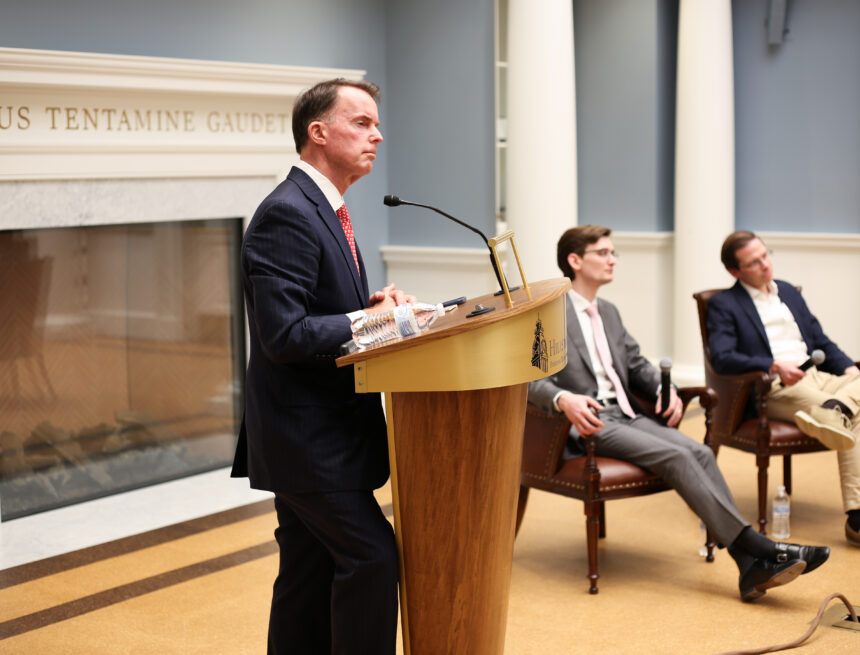 Panel discusses panel of DOE