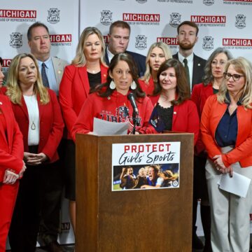 Wortz presses school sports authority to follow Trump order on gender