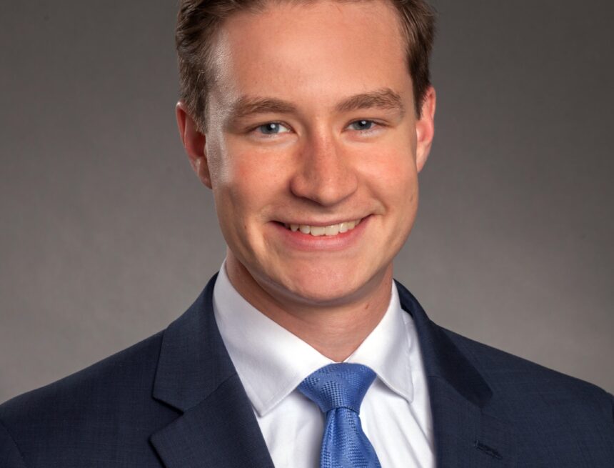 Trump to name alumnus to OLC