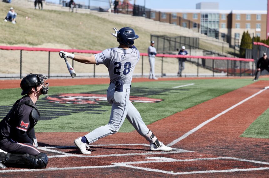 Hillsdale wins three over break as freshmen find their rhythm