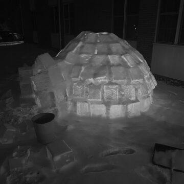 Simpson men beat cold with igloo