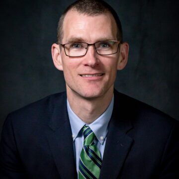 Professor takes on binary-choice politics