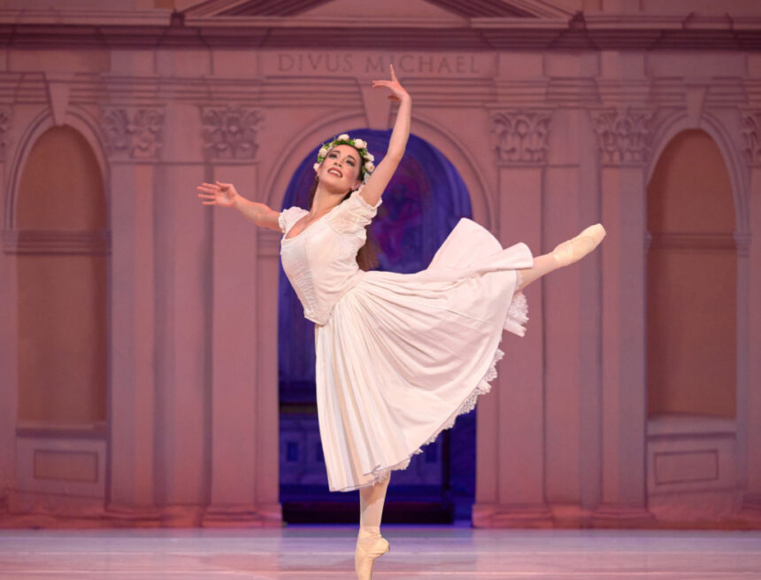 Raffaella ballet honors Stroiks