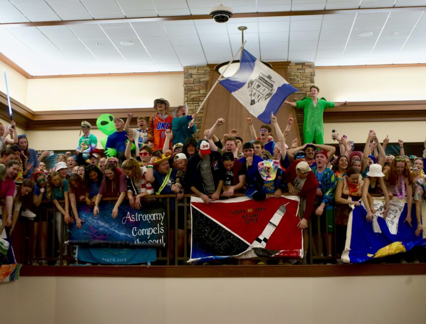 Simpson takes homecoming lead