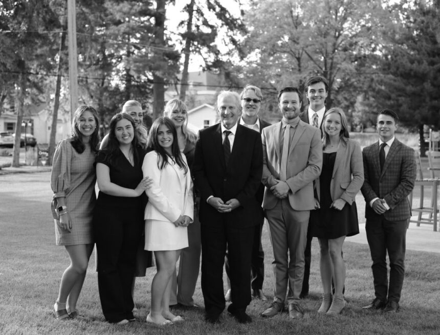 Alumnus receives award from Hillsdale Federalist Society