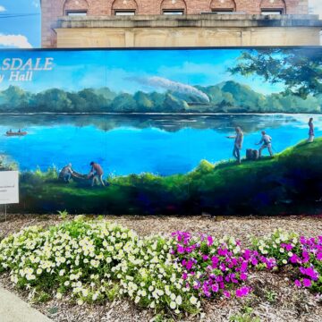 Local artist paints Hillsdale’s past with downtown mural
