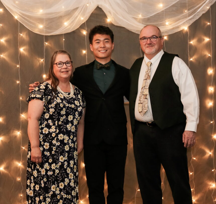 Charlie Cheng: life asks the questions, film gives the answers