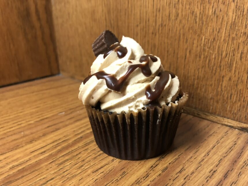 97-year-old wins best cookie award for banana oatmeal creation