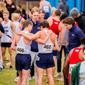 DSC08642 Men and women finish 11th in final meet