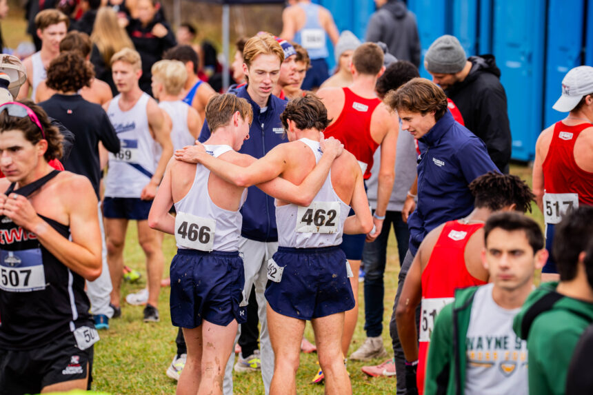 Men and women finish 11th in final meet