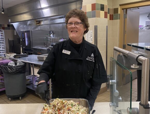 Metz server retires after 30 years at the counter