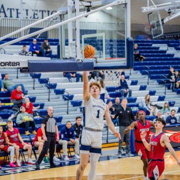 Men’s basketball wins four thanks to late scoring runs