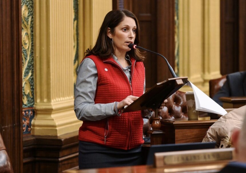 State House passes bill that would lift deer bait ban