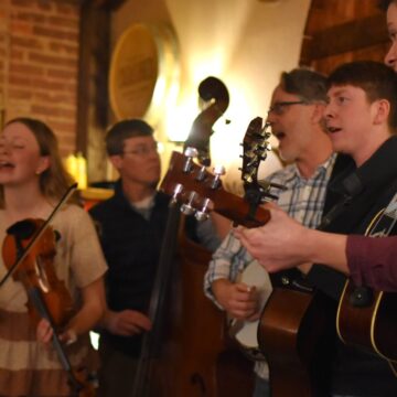 The twang is a family thang for the Schlueters