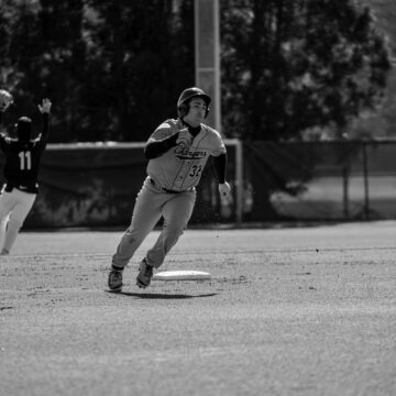 Two late-game rallies secure wins