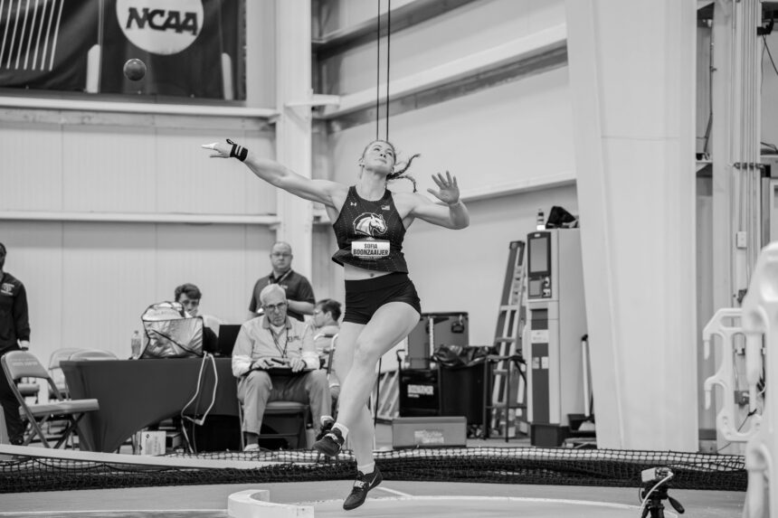 Indoor track and field scores two national titles