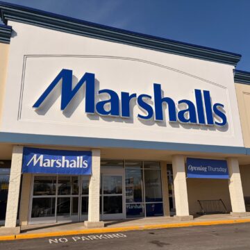 Marshalls cuts the opening ribbon today