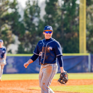 Two slip away in weekend series