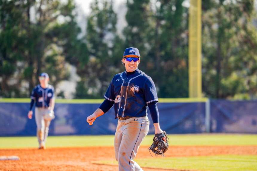 Two slip away in weekend series